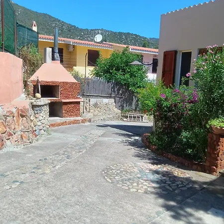 Holiday home Vacanze A Solanas Con Clima Cup1863 *